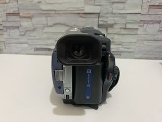 Sony Handycam TRV235E con accesorios