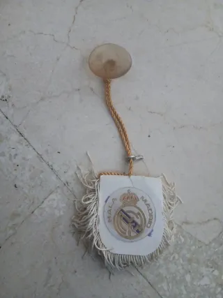 Antiguo llavero/bandera Real Madrid