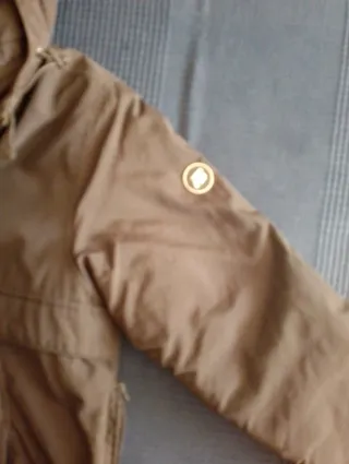 Pull&Bear Chaquetón Negro con Capucha