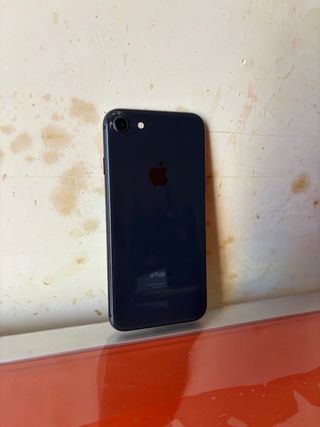 iPhone 8 - 64 GB