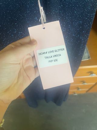 Vestido de fiesta plateado y negro