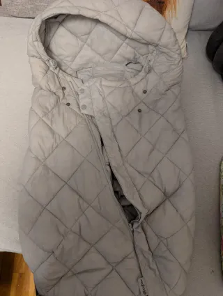 Silla de paseo ultracompacta y lujosa