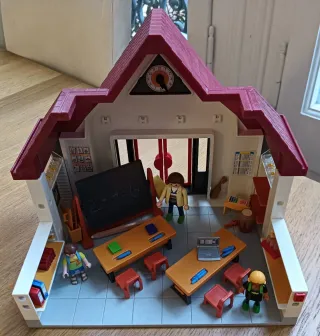 Escuela Playmobil con figuras
