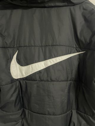 Chaqueta Nike Negra con Capucha