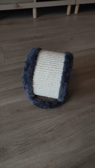 Tiragraffi gatto con topino in pile