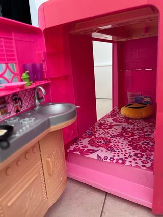 Autocaravana Barbie Rosa