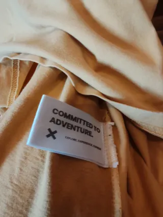 Camiseta Blue Banana amarilla estampada