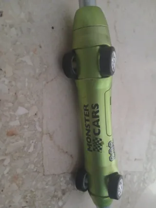 Bolígrafo con forma de coche