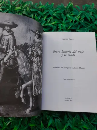 Breve historia del traje y la moda (Ensayos Art...