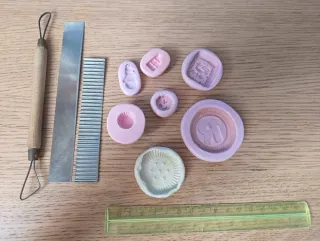 Stampini in silicone e spatole per modellare fimo