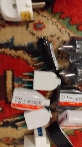 9 Adattatori spine elettriche varie