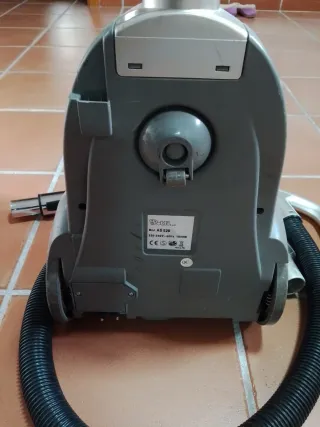 Aspiradora Ciclónica con Accesorios