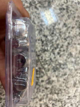 Tornillos antirrobo SENA para llantas