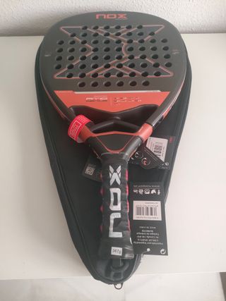 Pala de pádel Nox Attack 12K 2025
