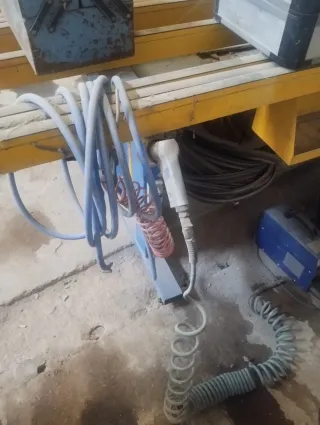 Banco de trabajo para carpintería metálica