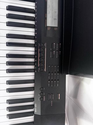 Piano Digital Negro con Soporte y Banqueta