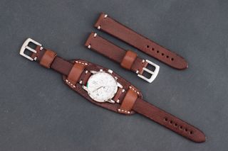 Correa militar de cuero 18-26 mm. Hecho a mano