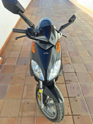 Aprilia Sportcity 125 Negra