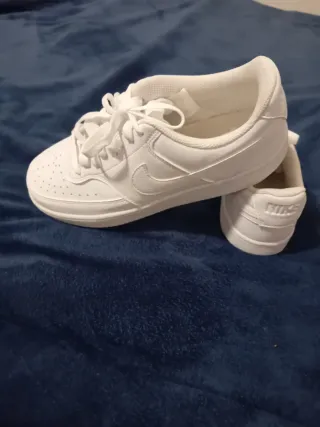 Zapatillas Nike Court Vision Low Blancas