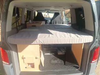 Muebles Camper: Cama y Lavabo