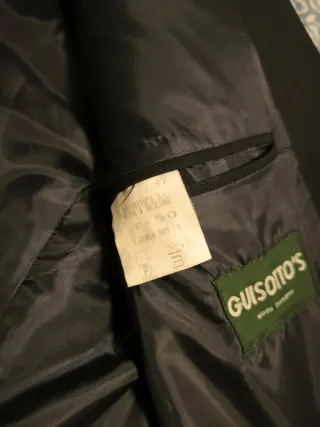 Traje negro hombre (la marca es guistoti's)