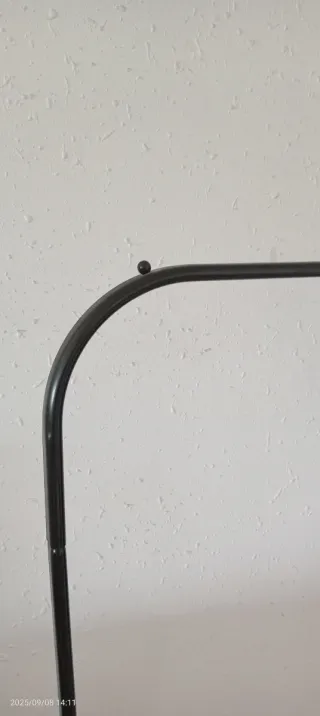 Burro colgador de ropa, de metal negro