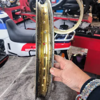 Aro delantero Honda África Twin XRV 650 .