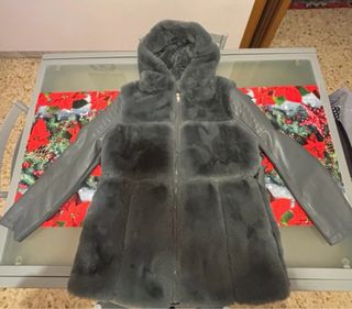 Pelliccia sintetica donna grigia con cappuccio