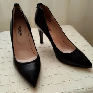 Scarpe con tacco nere eleganti