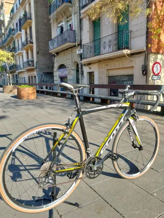 Tienda: Bicicleta de carretera Scott cuafro carbon