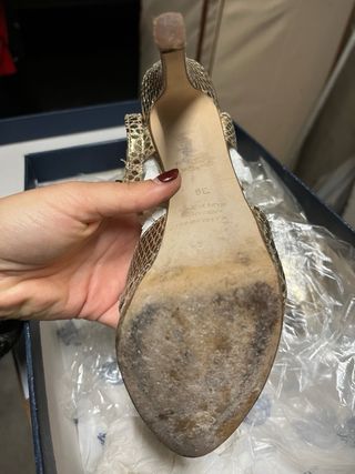 Sandalias de tacón doradas