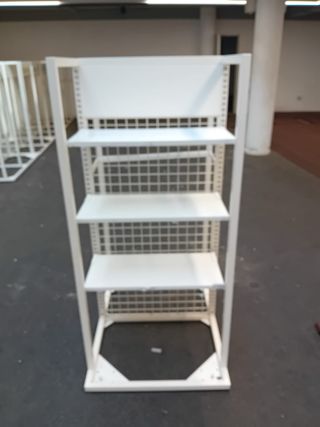 Estantería metálica blanca para local