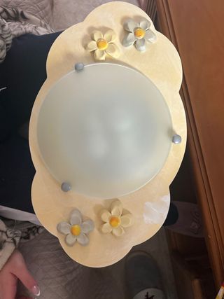 Lámpara de techo de madera y cristal