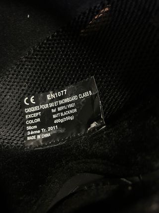 Casco de esquí negro