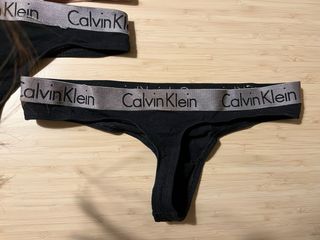 Lote 4 tangas Calvin Klein Talla M