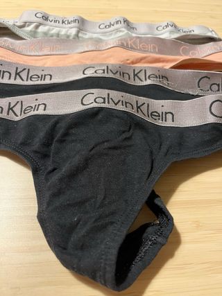 Lote 4 tangas Calvin Klein Talla M