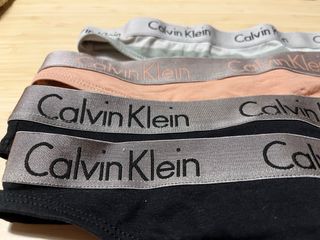 Lote 4 tangas Calvin Klein Talla M