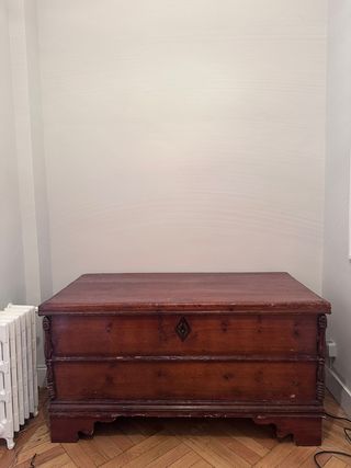 Arcón de madera antiguo