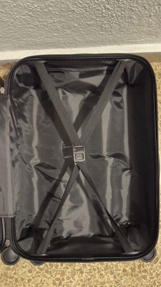 Set 2 maletas rígidas negras con TSA – como nuevas