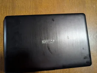 Portátil ASUS Plata y Negro