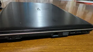 Portátil ASUS Plata y Negro