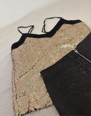 Top lentejuelas oro y falda efecto piel Zara