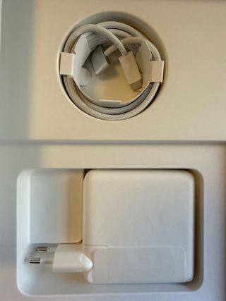 Cargador Apple 96W + Cable + caja - NUEVO