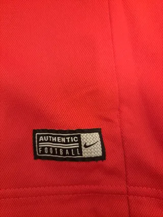 Chaqueta deportiva Nike roja