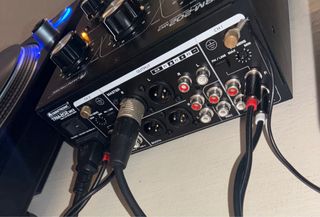 Omnitronic TRM-202 MK3 Mesa Mezclas