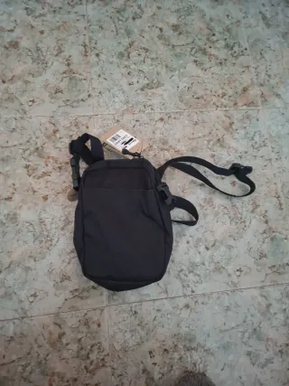 Riñonera Nike Negra sin usar