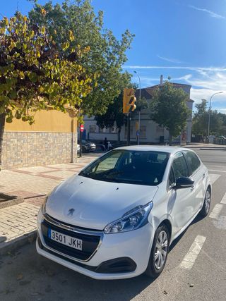 Peugeot 208 2015