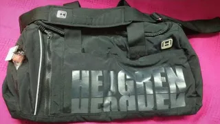 A MITAD DE PRECIO Bolsa Hedgren Hidrófuga negra