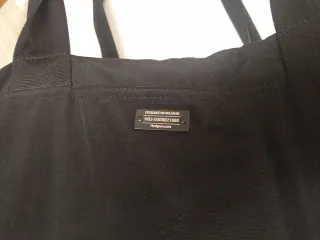 A MITAD DE PRECIO Bolsa Hedgren Hidrófuga negra