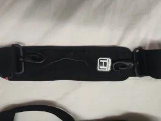 A MITAD DE PRECIO Bolsa Hedgren Hidrófuga negra